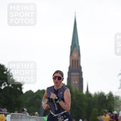 22.06.2025 - Viking Triathlon H.Heesch http://msf.ph/oto/8098842 22.06.2025 16:28:37 Laufen 362 meine-sportfotos.de