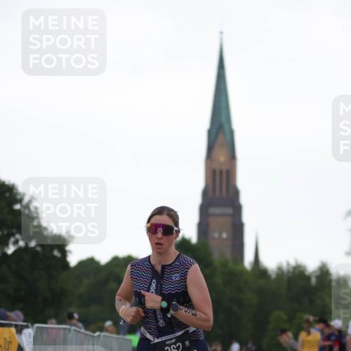 22.06.2025 - Viking Triathlon H.Heesch http://msf.ph/oto/8098856 22.06.2025 16:28:37 Laufen 362 meine-sportfotos.de