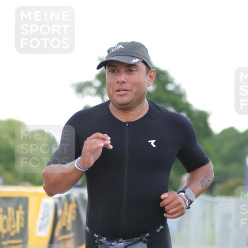 22.06.2025 - Viking Triathlon H.Heesch http://msf.ph/oto/8098987 22.06.2025 16:30:01 Laufen 83 meine-sportfotos.de