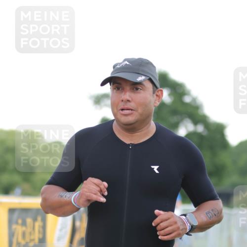 22.06.2025 - Viking Triathlon H.Heesch http://msf.ph/oto/8098997 22.06.2025 16:30:01 Laufen 83 meine-sportfotos.de