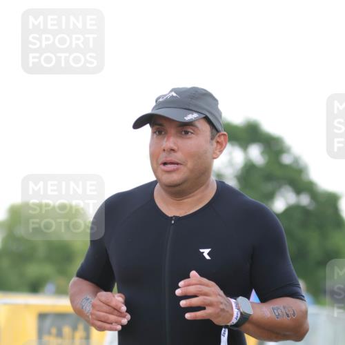 22.06.2025 - Viking Triathlon H.Heesch http://msf.ph/oto/8099006 22.06.2025 16:30:01 Laufen 83 meine-sportfotos.de