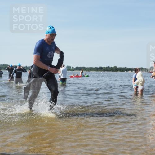 22.06.2025 - Viking Triathlon KatJ http://msf.ph/oto/8099123 22.06.2025 10:32:22 Schwimmen 53, 147, 170, 173, 214, 461, 492 meine-sportfotos.de