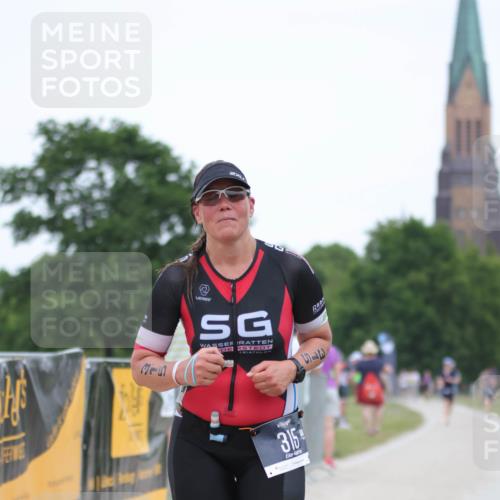 22.06.2025 - Viking Triathlon H.Heesch http://msf.ph/oto/8099300 22.06.2025 15:38:23 Laufen 315 meine-sportfotos.de