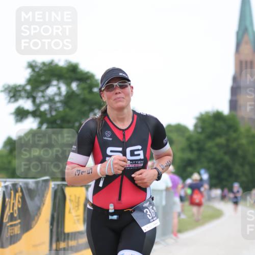 22.06.2025 - Viking Triathlon H.Heesch http://msf.ph/oto/8099309 22.06.2025 15:38:23 Laufen 315 meine-sportfotos.de