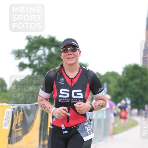 22.06.2025 - Viking Triathlon H.Heesch http://msf.ph/oto/8099328 22.06.2025 15:38:23 Laufen 315 meine-sportfotos.de