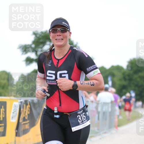 22.06.2025 - Viking Triathlon H.Heesch http://msf.ph/oto/8099347 22.06.2025 15:38:23 Laufen 315 meine-sportfotos.de