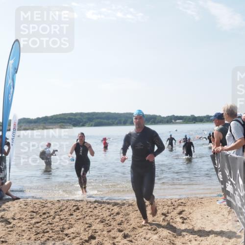 22.06.2025 - Viking Triathlon MichiJ http://msf.ph/oto/8099375 22.06.2025 10:43:52 Schwimmen 41, 249, 362, 410, 531, 627 meine-sportfotos.de