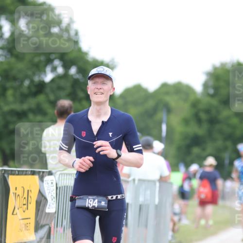 22.06.2025 - Viking Triathlon H.Heesch http://msf.ph/oto/8099414 22.06.2025 15:38:40 Laufen 194 meine-sportfotos.de