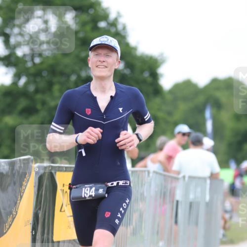22.06.2025 - Viking Triathlon H.Heesch http://msf.ph/oto/8099435 22.06.2025 15:38:41 Laufen 194 meine-sportfotos.de