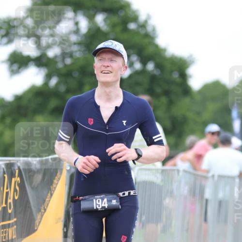 22.06.2025 - Viking Triathlon H.Heesch http://msf.ph/oto/8099446 22.06.2025 15:38:41 Laufen 194 meine-sportfotos.de