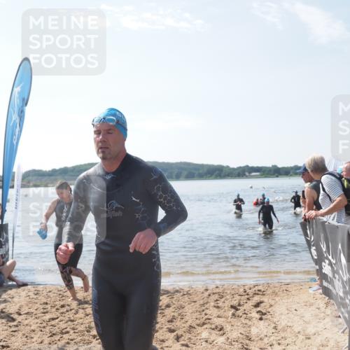 22.06.2025 - Viking Triathlon MichiJ http://msf.ph/oto/8099460 22.06.2025 10:43:53 Schwimmen 41, 249, 362, 442, 531, 627 meine-sportfotos.de