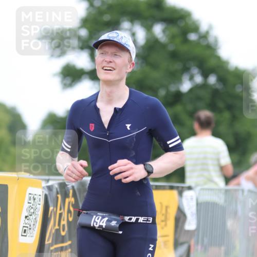 22.06.2025 - Viking Triathlon H.Heesch http://msf.ph/oto/8099461 22.06.2025 15:38:41 Laufen 194 meine-sportfotos.de