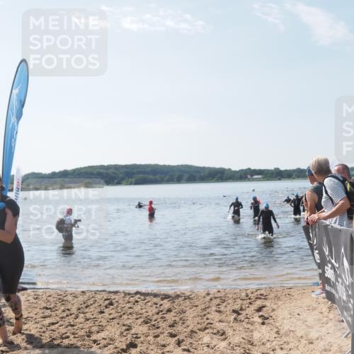 22.06.2025 - Viking Triathlon MichiJ http://msf.ph/oto/8099550 22.06.2025 10:43:54 Schwimmen 41, 249, 362, 442, 531, 627 meine-sportfotos.de