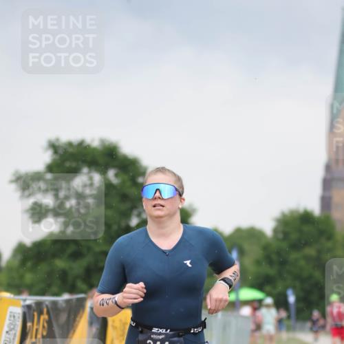 22.06.2025 - Viking Triathlon H.Heesch http://msf.ph/oto/8099552 22.06.2025 16:36:08 Laufen 244 meine-sportfotos.de