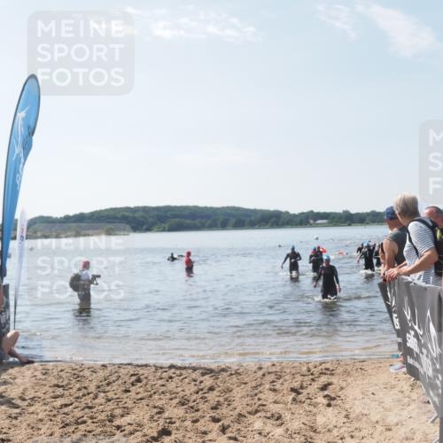 22.06.2025 - Viking Triathlon MichiJ http://msf.ph/oto/8099570 22.06.2025 10:43:55 Schwimmen 41, 249, 362, 442, 531, 627, 637 meine-sportfotos.de
