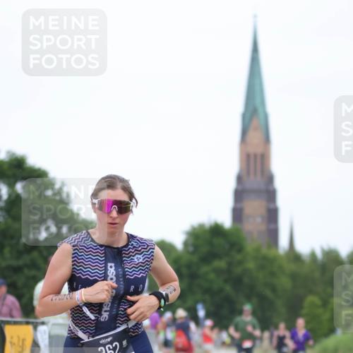 22.06.2025 - Viking Triathlon H.Heesch http://msf.ph/oto/8099621 22.06.2025 15:38:55 Laufen 70, 362 meine-sportfotos.de