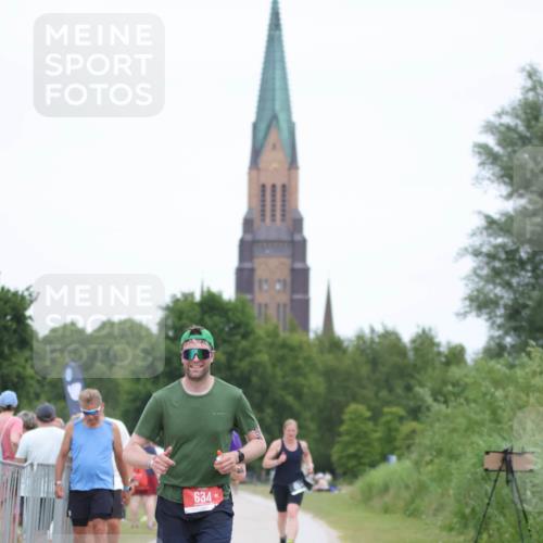 22.06.2025 - Viking Triathlon H.Heesch http://msf.ph/oto/8099679 22.06.2025 15:39:03 Laufen 243, 475, 634 meine-sportfotos.de