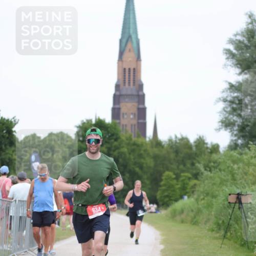 22.06.2025 - Viking Triathlon H.Heesch http://msf.ph/oto/8099683 22.06.2025 15:39:03 Laufen 243, 475, 634 meine-sportfotos.de