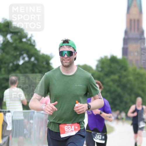 22.06.2025 - Viking Triathlon H.Heesch http://msf.ph/oto/8099700 22.06.2025 15:39:05 Laufen 243, 475, 634 meine-sportfotos.de