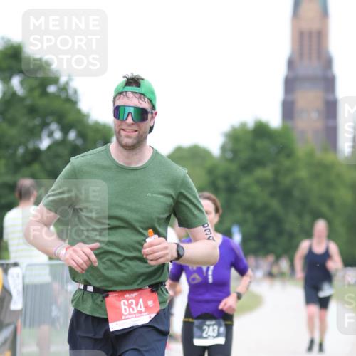 22.06.2025 - Viking Triathlon H.Heesch http://msf.ph/oto/8099711 22.06.2025 15:39:05 Laufen 243, 475, 634 meine-sportfotos.de