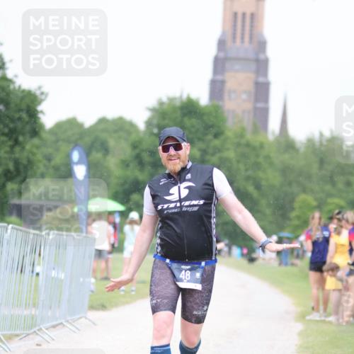 22.06.2025 - Viking Triathlon H.Heesch http://msf.ph/oto/8099746 22.06.2025 16:36:24 Laufen 48, 160 meine-sportfotos.de