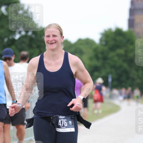 22.06.2025 - Viking Triathlon H.Heesch http://msf.ph/oto/8099887 22.06.2025 15:39:11 Laufen 243, 475 meine-sportfotos.de
