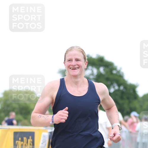 22.06.2025 - Viking Triathlon H.Heesch http://msf.ph/oto/8099935 22.06.2025 15:39:12 Laufen 243, 475 meine-sportfotos.de