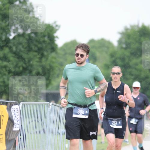 22.06.2025 - Viking Triathlon H.Heesch http://msf.ph/oto/8100032 22.06.2025 16:36:37 Laufen 240, 267, 305 meine-sportfotos.de