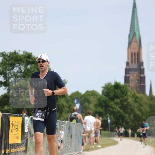 22.06.2025 - Viking Triathlon H.Heesch http://msf.ph/oto/8100034 22.06.2025 13:18:19 Laufen 456, 550, 652 meine-sportfotos.de
