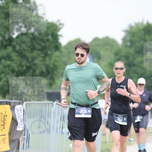 22.06.2025 - Viking Triathlon H.Heesch http://msf.ph/oto/8100041 22.06.2025 16:36:37 Laufen 240, 267, 305 meine-sportfotos.de