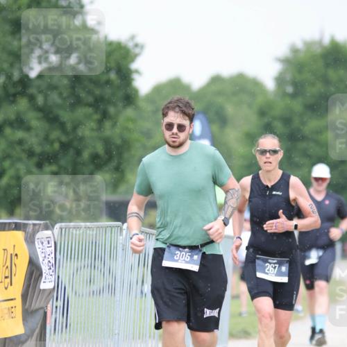 22.06.2025 - Viking Triathlon H.Heesch http://msf.ph/oto/8100052 22.06.2025 16:36:37 Laufen 240, 267, 305 meine-sportfotos.de