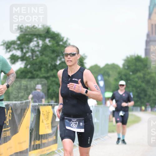 22.06.2025 - Viking Triathlon H.Heesch http://msf.ph/oto/8100069 22.06.2025 16:36:40 Laufen 69, 267, 305 meine-sportfotos.de
