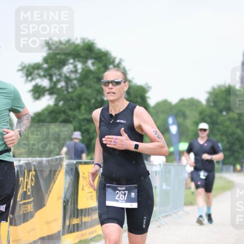 22.06.2025 - Viking Triathlon H.Heesch http://msf.ph/oto/8100080 22.06.2025 16:36:41 Laufen 69, 267, 305 meine-sportfotos.de