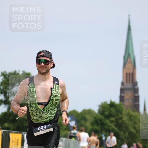 22.06.2025 - Viking Triathlon H.Heesch http://msf.ph/oto/8100174 22.06.2025 13:18:37 Laufen 296 meine-sportfotos.de