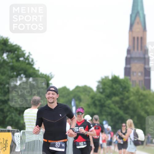 22.06.2025 - Viking Triathlon H.Heesch http://msf.ph/oto/8100202 22.06.2025 15:41:29 Laufen 93, 142 meine-sportfotos.de