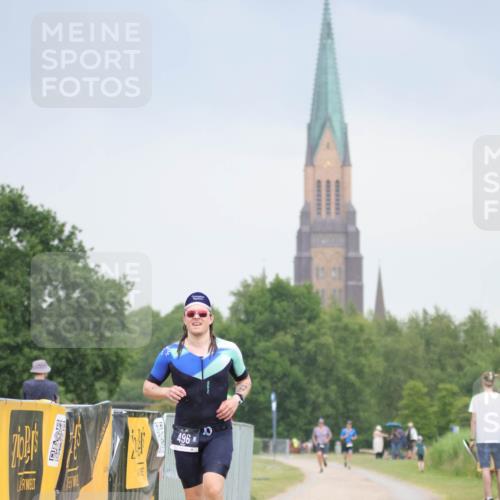 22.06.2025 - Viking Triathlon H.Heesch http://msf.ph/oto/8100235 22.06.2025 16:38:06 Laufen 496 meine-sportfotos.de