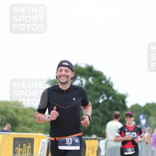 22.06.2025 - Viking Triathlon H.Heesch http://msf.ph/oto/8100247 22.06.2025 15:41:30 Laufen 93, 142 meine-sportfotos.de