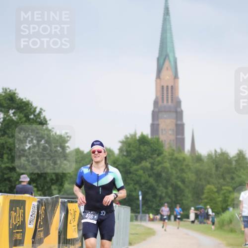 22.06.2025 - Viking Triathlon H.Heesch http://msf.ph/oto/8100254 22.06.2025 16:38:06 Laufen 496 meine-sportfotos.de
