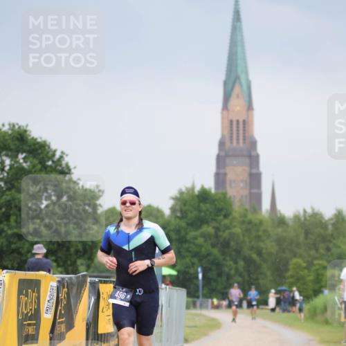 22.06.2025 - Viking Triathlon H.Heesch http://msf.ph/oto/8100276 22.06.2025 16:38:06 Laufen 496 meine-sportfotos.de
