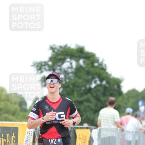 22.06.2025 - Viking Triathlon H.Heesch http://msf.ph/oto/8100281 22.06.2025 15:41:32 Laufen 93, 142 meine-sportfotos.de