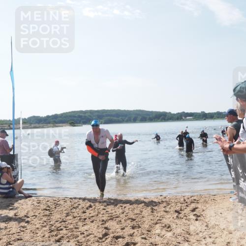 22.06.2025 - Viking Triathlon MichiJ http://msf.ph/oto/8100299 22.06.2025 10:44:39 Schwimmen 18, 205, 219, 440, 446 meine-sportfotos.de