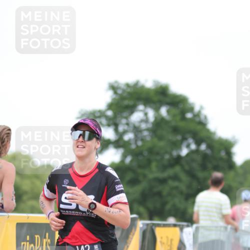 22.06.2025 - Viking Triathlon H.Heesch http://msf.ph/oto/8100307 22.06.2025 15:41:33 Laufen 93, 142 meine-sportfotos.de