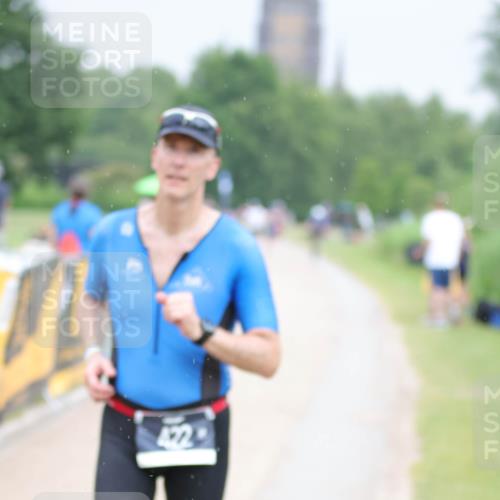 22.06.2025 - Viking Triathlon H.Heesch http://msf.ph/oto/8100341 22.06.2025 16:38:38 Laufen 422 meine-sportfotos.de