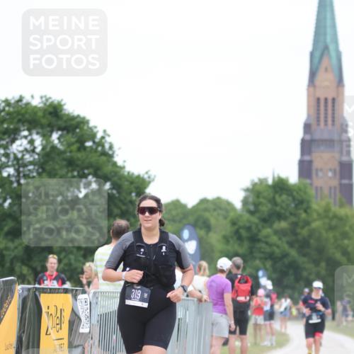 22.06.2025 - Viking Triathlon H.Heesch http://msf.ph/oto/8100400 22.06.2025 15:41:39 Laufen 319 meine-sportfotos.de
