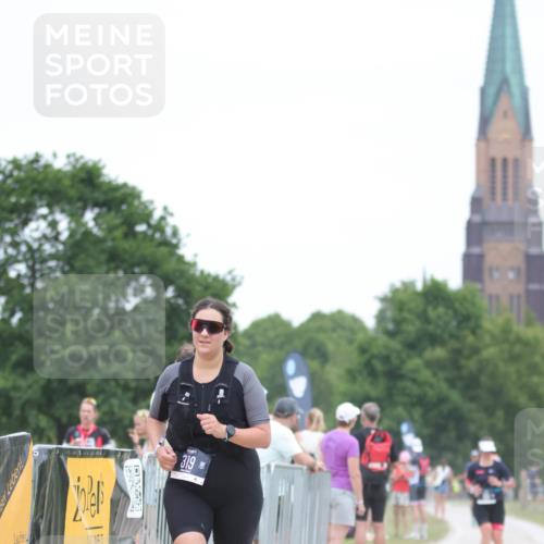 22.06.2025 - Viking Triathlon H.Heesch http://msf.ph/oto/8100437 22.06.2025 15:41:40 Laufen 319 meine-sportfotos.de