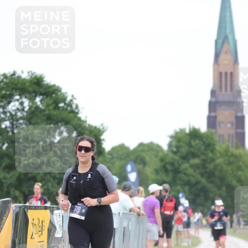 22.06.2025 - Viking Triathlon H.Heesch http://msf.ph/oto/8100448 22.06.2025 15:41:40 Laufen 319 meine-sportfotos.de