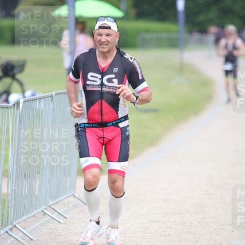 22.06.2025 - Viking Triathlon H.Heesch http://msf.ph/oto/8100449 22.06.2025 16:39:01 Laufen 140, 156 meine-sportfotos.de