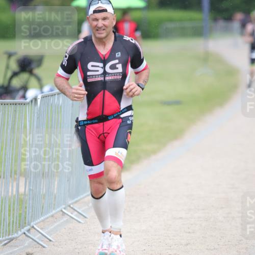 22.06.2025 - Viking Triathlon H.Heesch http://msf.ph/oto/8100493 22.06.2025 16:39:01 Laufen 140, 156 meine-sportfotos.de