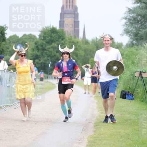 22.06.2025 - Viking Triathlon H.Heesch http://msf.ph/oto/8100500 22.06.2025 16:40:37 Laufen 649 meine-sportfotos.de