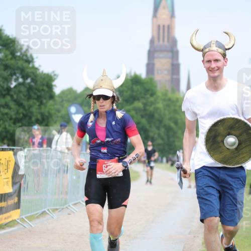 22.06.2025 - Viking Triathlon H.Heesch http://msf.ph/oto/8100575 22.06.2025 16:40:39 Laufen 649 meine-sportfotos.de